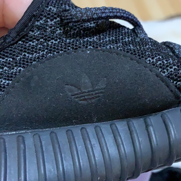 Adidas Yeezy Boost 350
Pirate Black (2015) - Picture 13 of 13